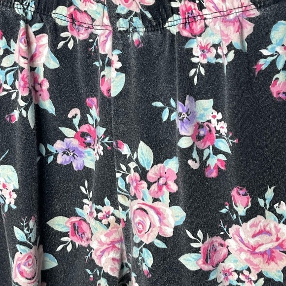 NOBO No Boundaries Floral Capris SzXL(15-17) - Picture 2 of 4